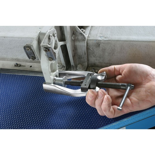 Self-Grip Outside Puller With Wide Legs, 120 x 268 x 300 mm